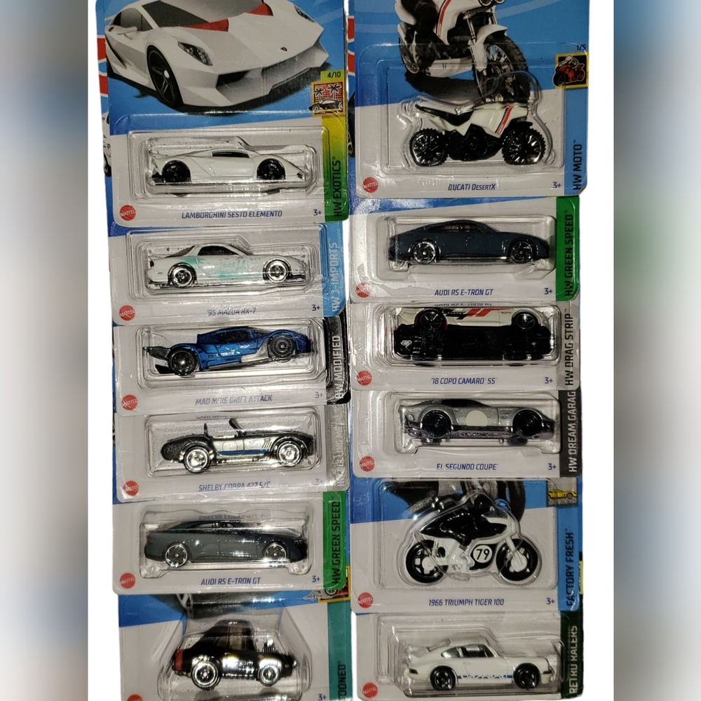 Surprise Hotwheels Keychains - Picture 3 of 10